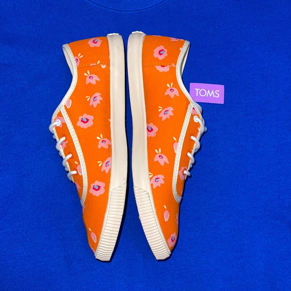 Toms Persimmon Shoes - Picture 3 of 5